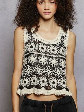 Pol-Crochet Floral Tank Top in Black and Cream